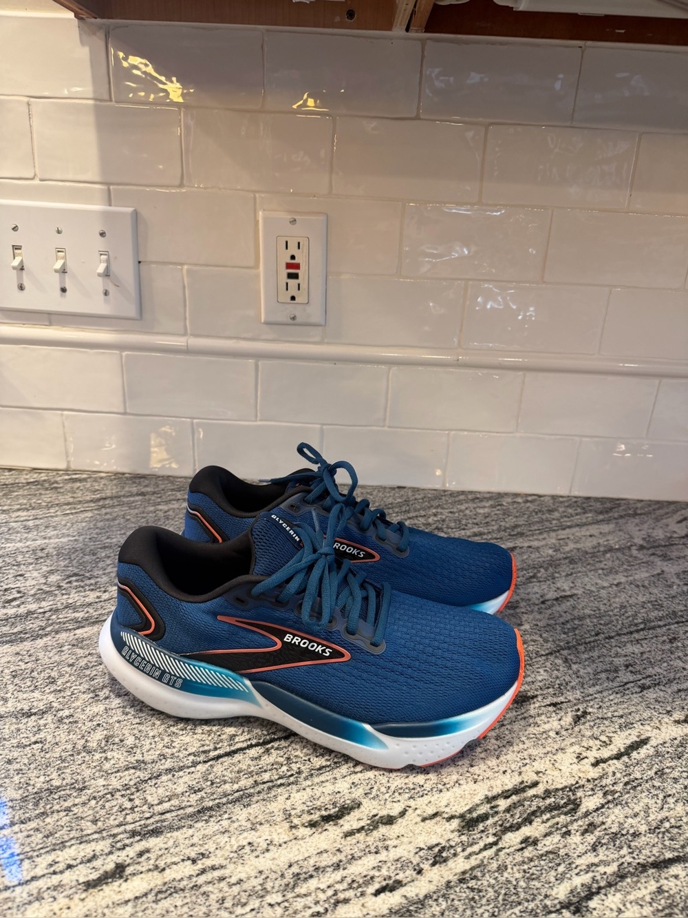 Men’s Brooks Glycerin 21 Size 8.5/Women’s 10